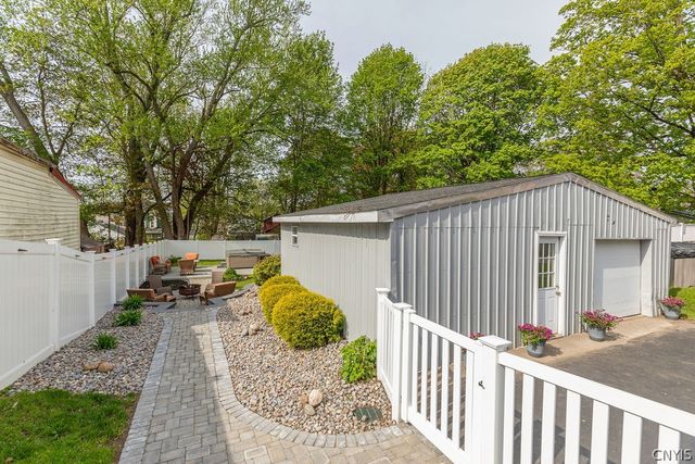 30 Salina Street, Lysander, NY 13027