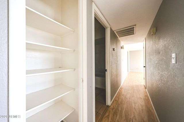 5766 W LUPINE Avenue, Glendale, AZ 85304