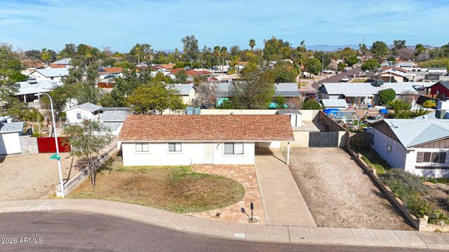 5766 W LUPINE Avenue, Glendale, AZ 85304