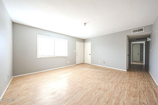 5766 W LUPINE Avenue, Glendale, AZ 85304