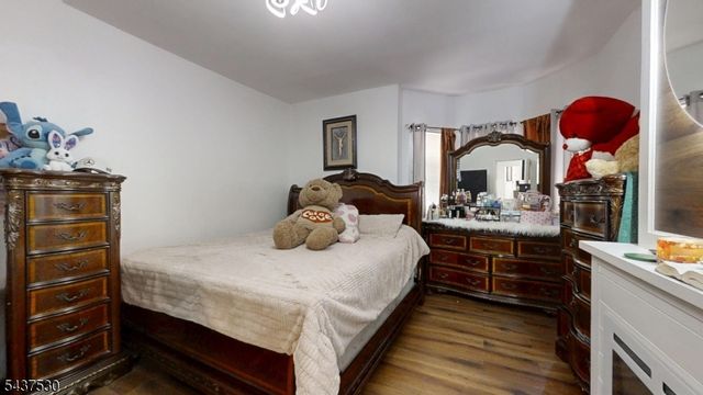 272 Parker St, Newark City, NJ 07104