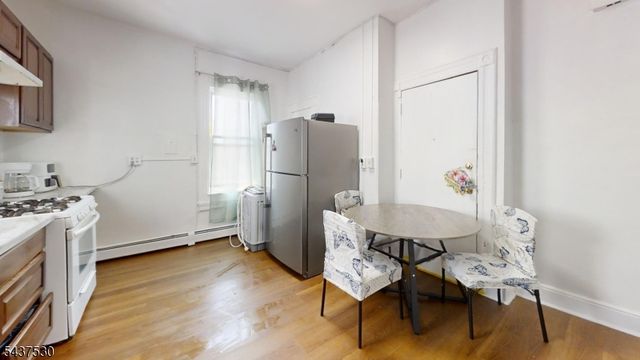 272 Parker St, Newark City, NJ 07104