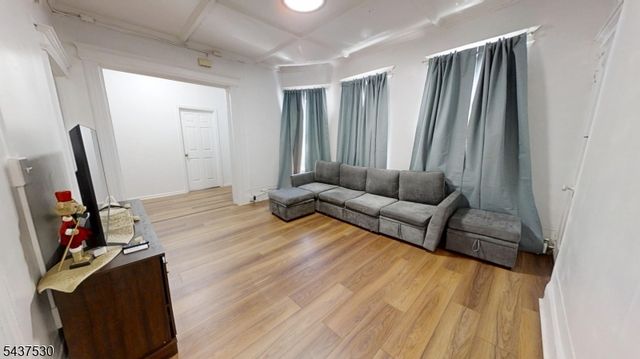 272 Parker St, Newark City, NJ 07104