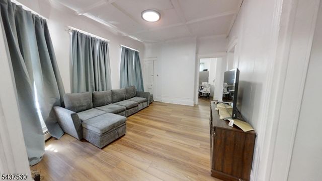 272 Parker St, Newark City, NJ 07104