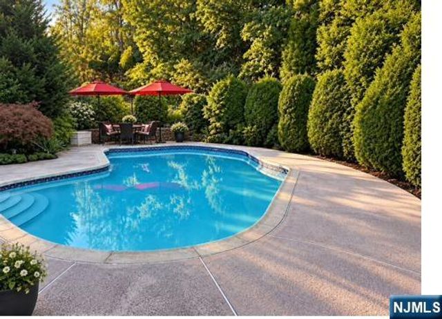 2 Windham Court, Woodcliff Lake, NJ 07677