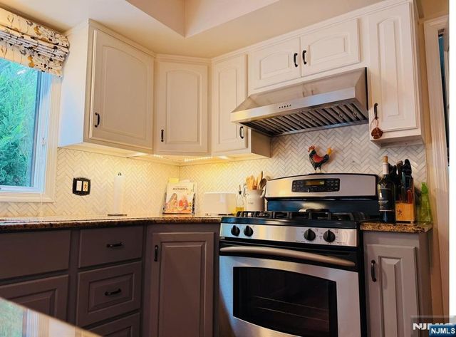 2 Windham Court, Woodcliff Lake, NJ 07677
