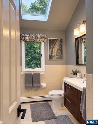 2 Windham Court, Woodcliff Lake, NJ 07677