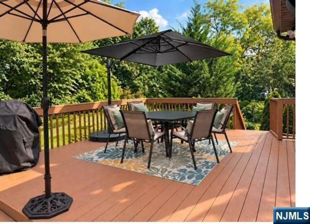 2 Windham Court, Woodcliff Lake, NJ 07677