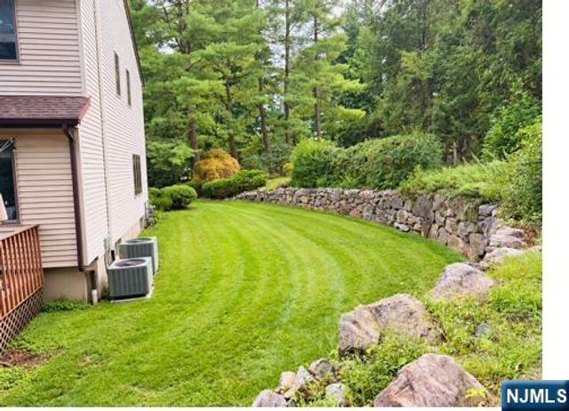 2 Windham Court, Woodcliff Lake, NJ 07677