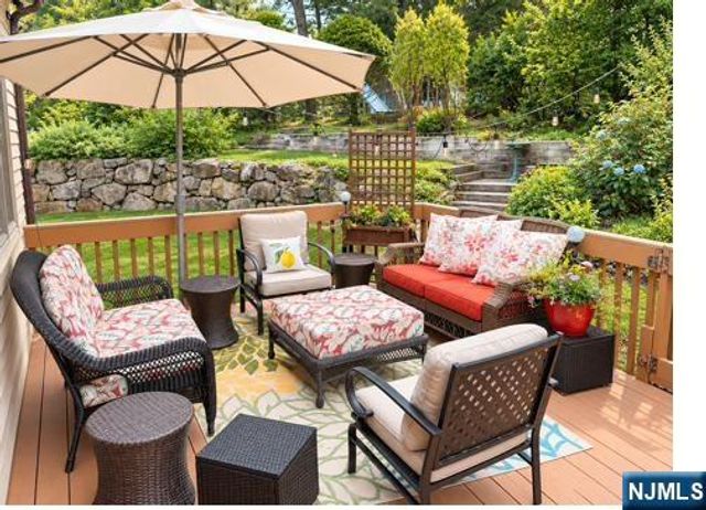 2 Windham Court, Woodcliff Lake, NJ 07677