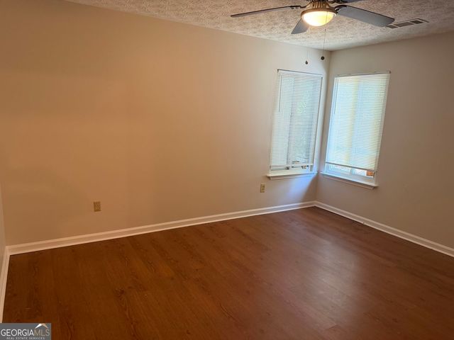 1819 Crescent Hill Drive NW, Acworth, GA 30102