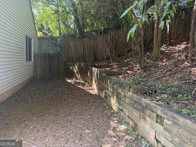 1819 Crescent Hill Drive NW, Acworth, GA 30102