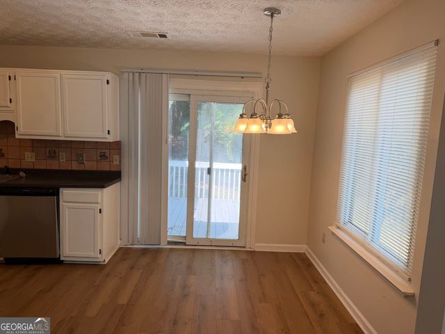 1819 Crescent Hill Drive NW, Acworth, GA 30102