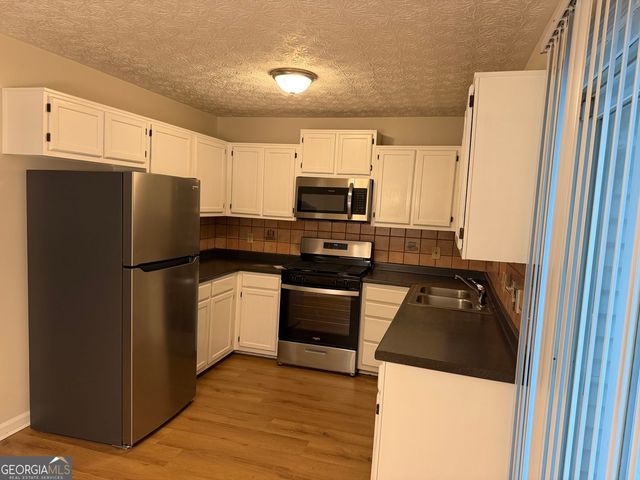 1819 Crescent Hill Drive NW, Acworth, GA 30102