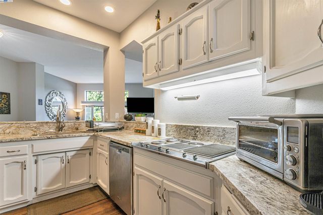 4001 W Lakeshore Dr, San Ramon, CA 94582