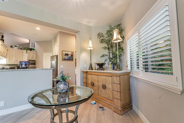 4001 W Lakeshore Dr, San Ramon, CA 94582