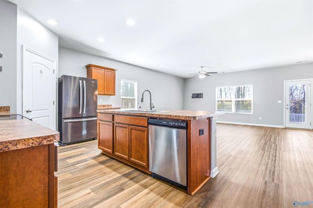 108 Oak Path Lane, Harvest, AL 35749