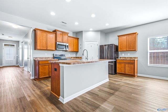 108 Oak Path Lane, Harvest, AL 35749