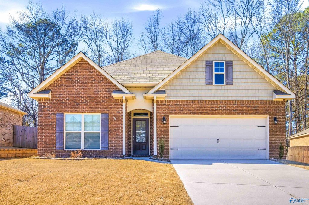 108 Oak Path Lane, Harvest, AL 35749