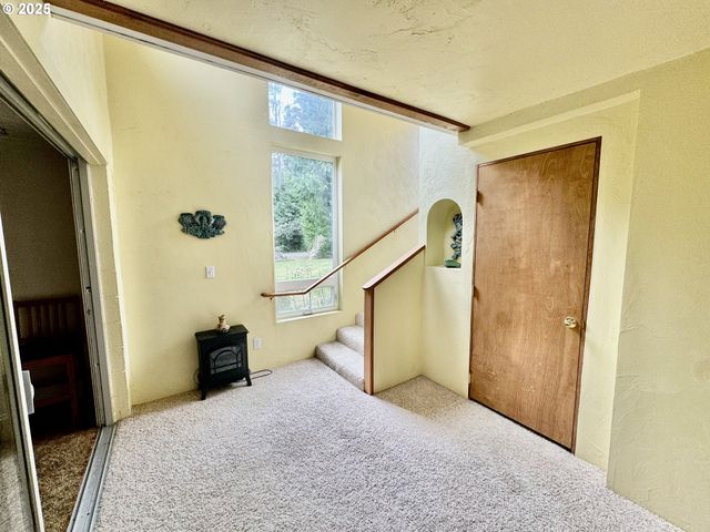 4990 MITCHELL LOOP Rd, Florence, OR 97439