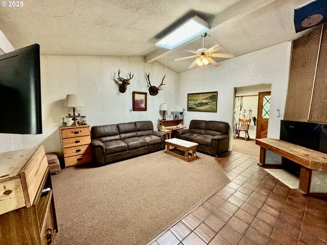 4990 MITCHELL LOOP Rd, Florence, OR 97439