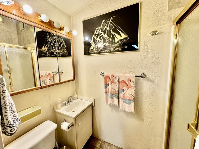 4990 MITCHELL LOOP Rd, Florence, OR 97439