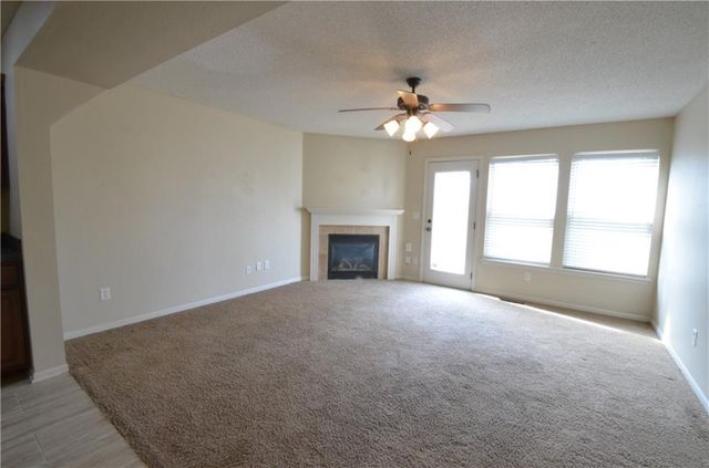 9584 N Main Street, Kansas City, MO 64155