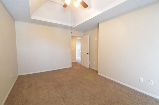 9584 N Main Street, Kansas City, MO 64155