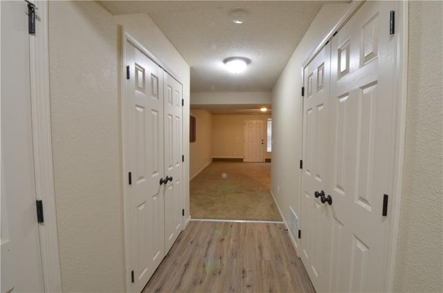 9584 N Main Street, Kansas City, MO 64155