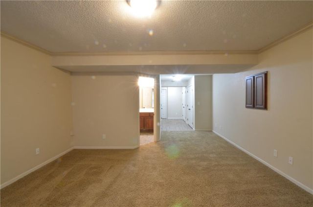 9584 N Main Street, Kansas City, MO 64155