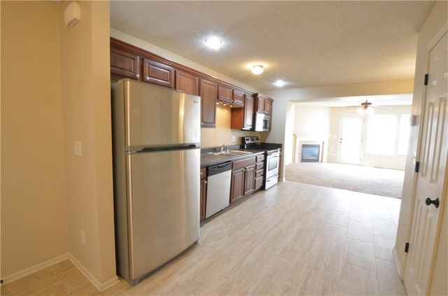 9584 N Main Street, Kansas City, MO 64155