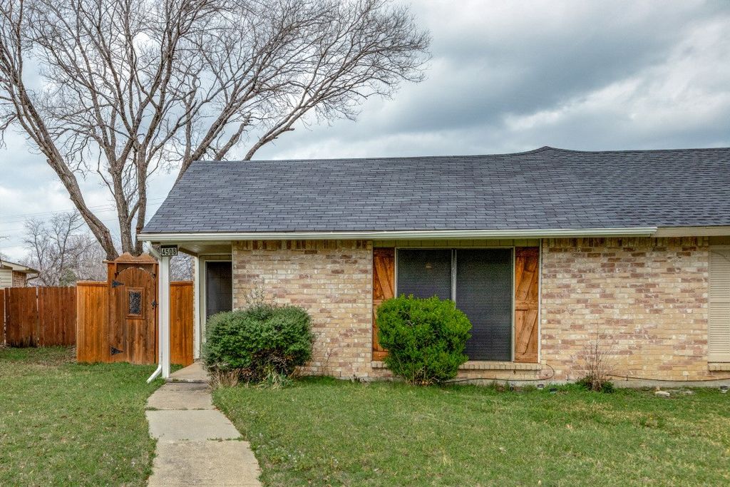 4508 Carr Street, The Colony, TX 75056