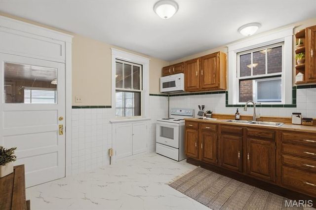 4033 Blow Street, St Louis, MO 63116