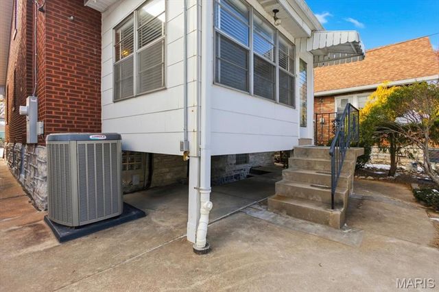 4033 Blow Street, St Louis, MO 63116