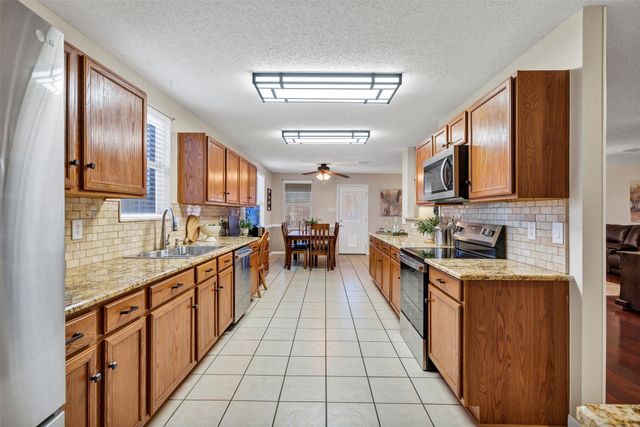 1989 Lariat Drive, Justin, TX 76247