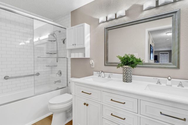 1989 Lariat Drive, Justin, TX 76247