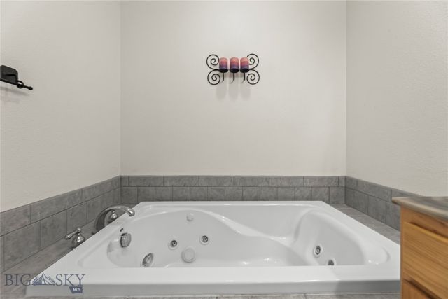 5 Ginger Quill Ct, Mcallister, MT 59740