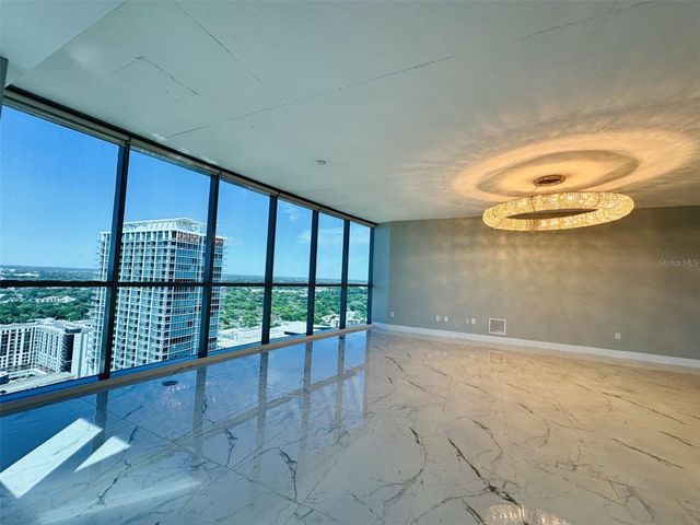 111-3 WASHINGTON STREET, Orlando, FL 32801