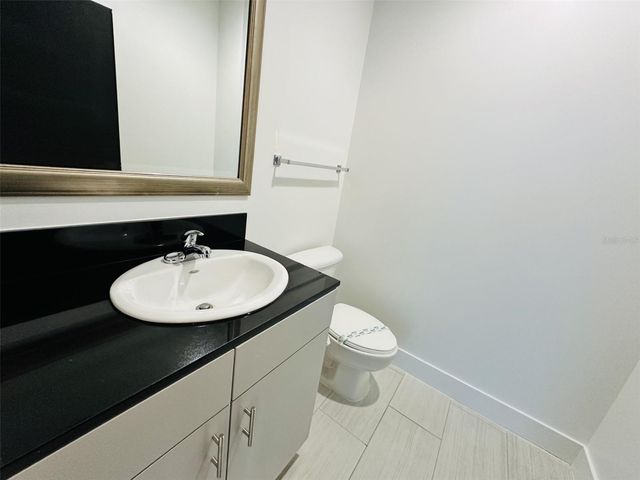 111-3 WASHINGTON STREET, Orlando, FL 32801