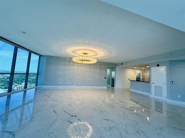 111-3 WASHINGTON STREET, Orlando, FL 32801