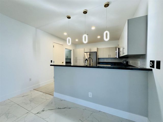 111-3 WASHINGTON STREET, Orlando, FL 32801