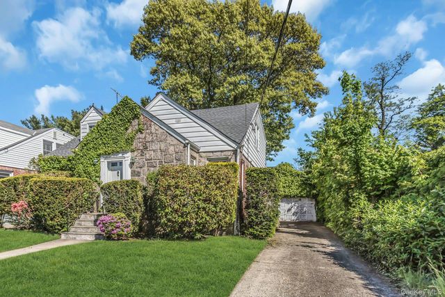 461 Madison Avenue, West Hempstead, NY 11552