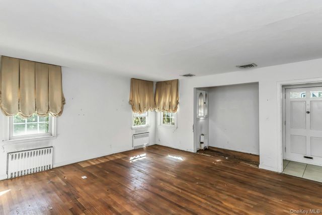 461 Madison Avenue, West Hempstead, NY 11552