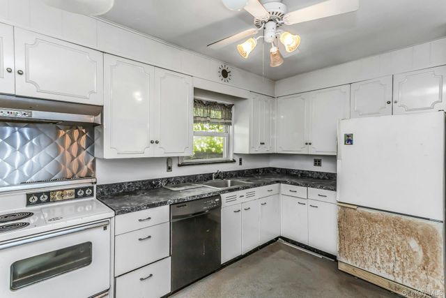 461 Madison Avenue, West Hempstead, NY 11552