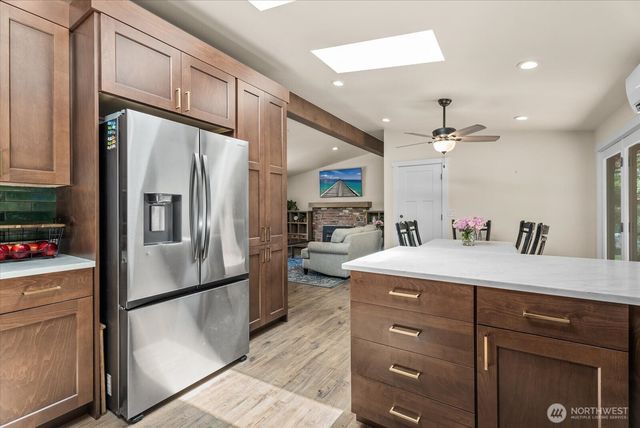 18015 248th Ave SE, Maple Valley, WA 98038