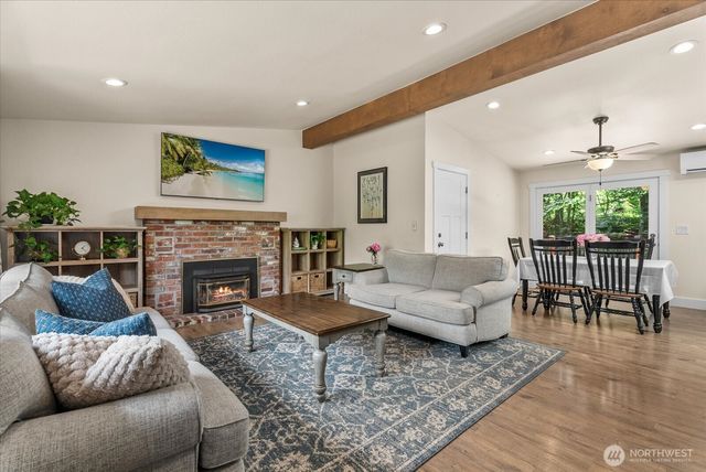 18015 248th Ave SE, Maple Valley, WA 98038