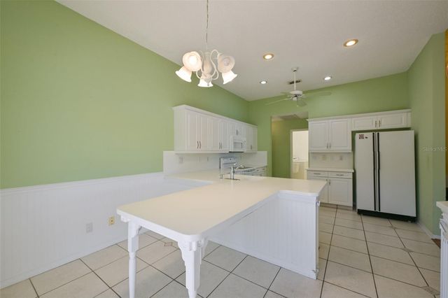 649 MASTERPIECE DRIVE 156, Sun City Center, FL 33573