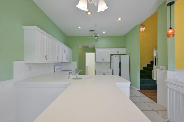 649 MASTERPIECE DRIVE 156, Sun City Center, FL 33573