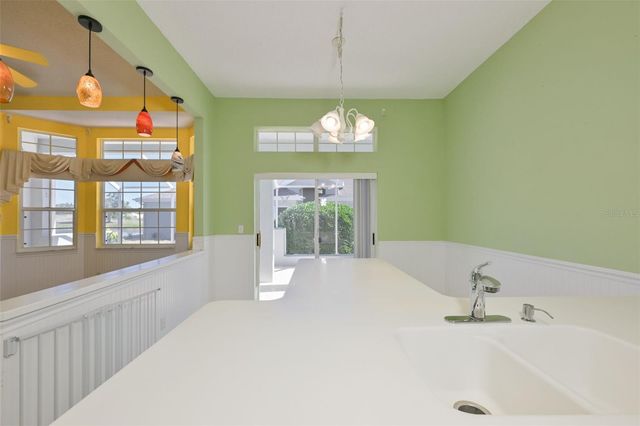649 MASTERPIECE DRIVE 156, Sun City Center, FL 33573