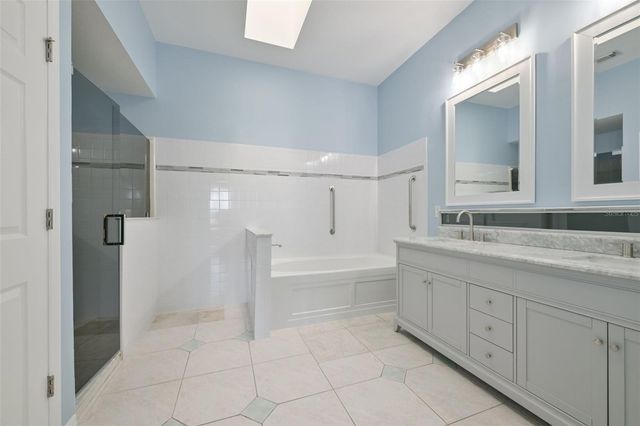 649 MASTERPIECE DRIVE 156, Sun City Center, FL 33573